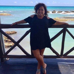 Meet your Posher, Carolyn